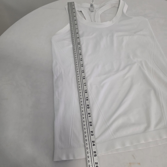 Firm Athleta Tank Top Shirt Top Bundle Green And White Size Medium And Large - Picture 11 of 11